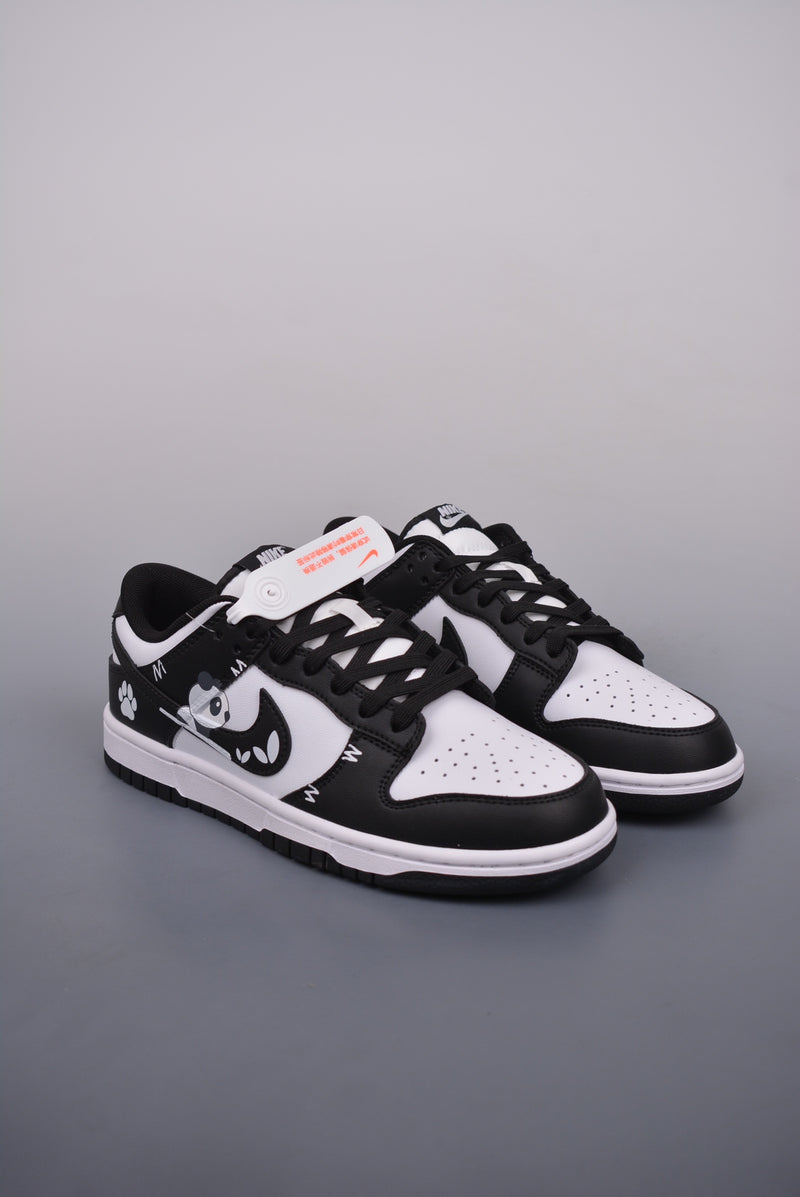 Nike Dunk Low Panda