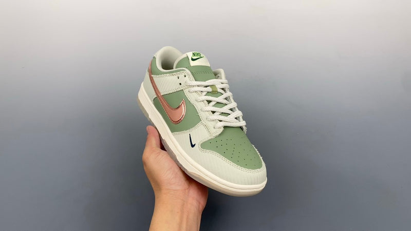 NIKE SB Dunk Low