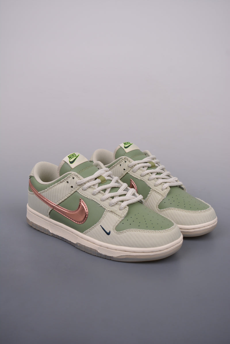 NIKE SB Dunk Low
