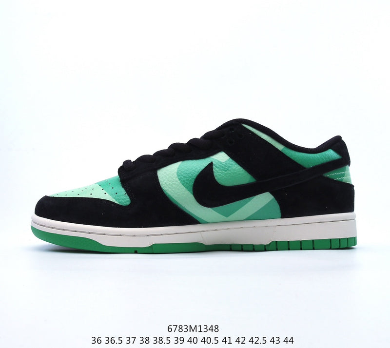 Nike SB Dunk Low