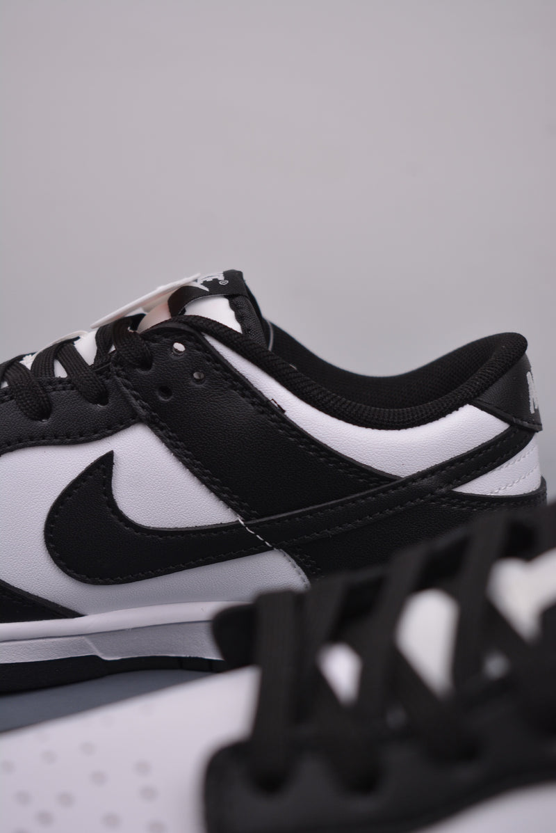 Nike Dunk Low Panda