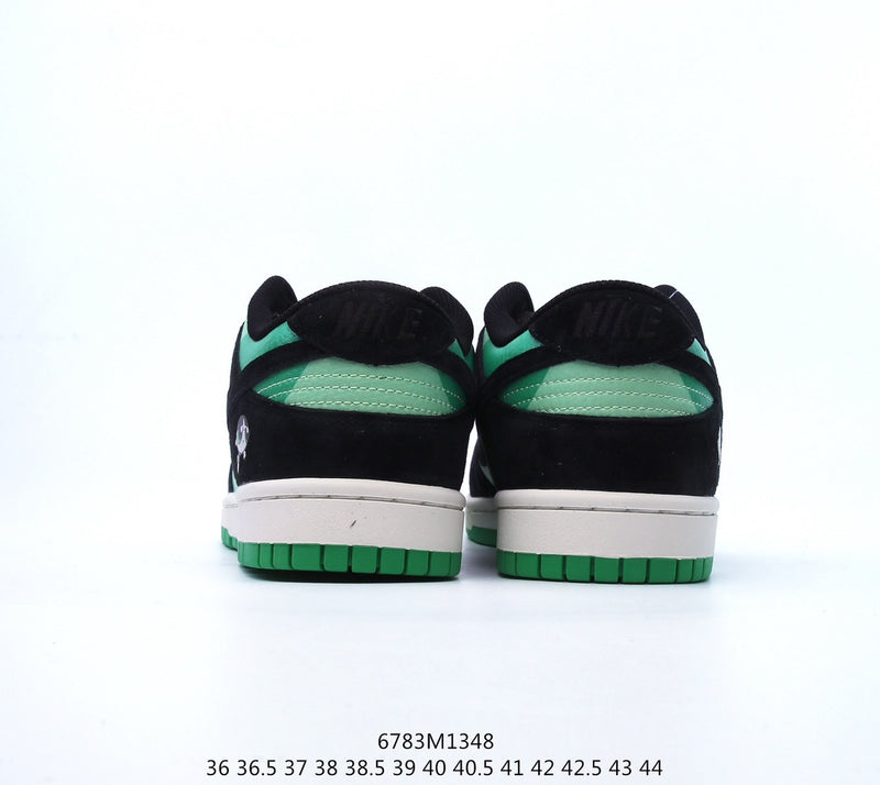 Nike SB Dunk Low