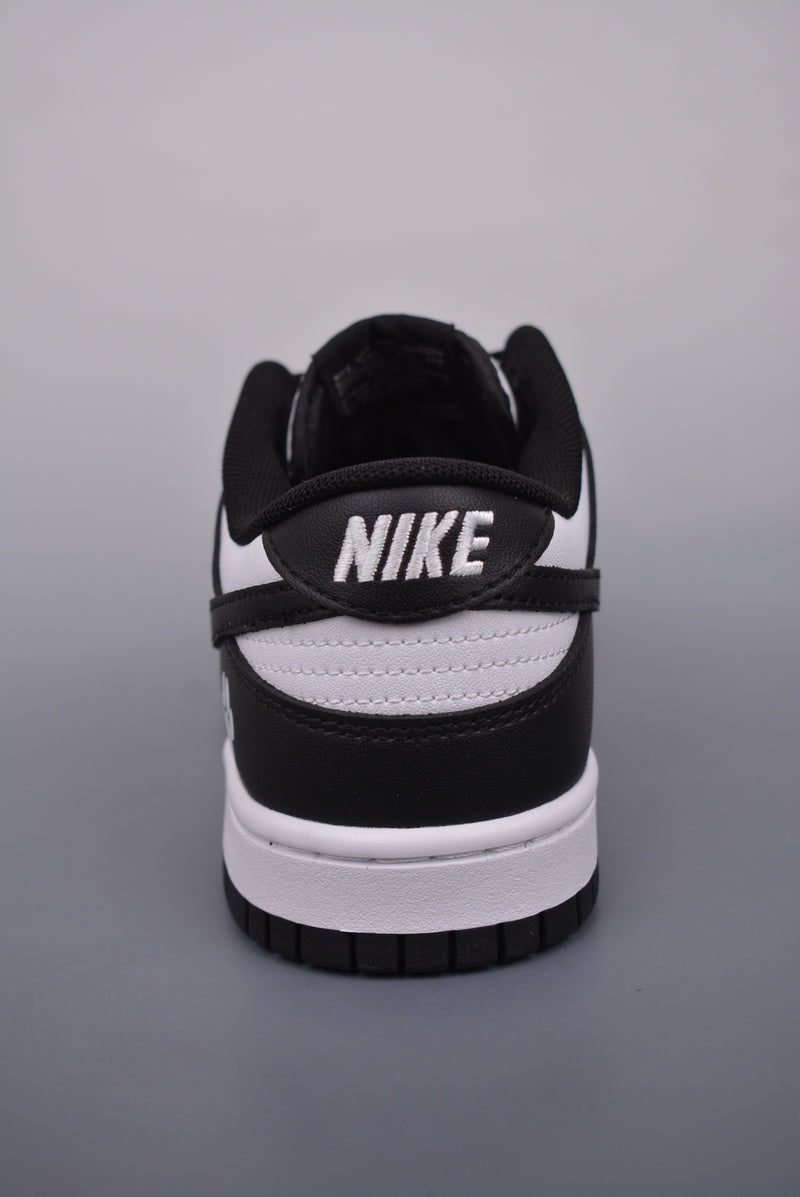 Nike Dunk Low Panda