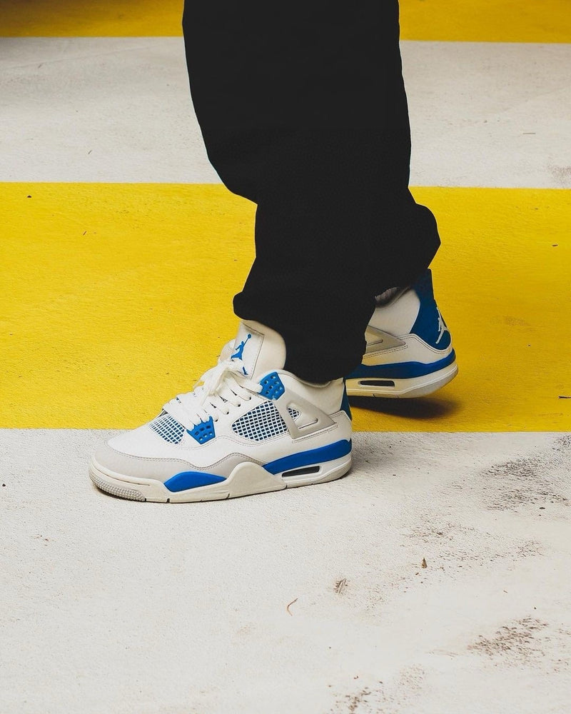 Air Jordan 4 Retro