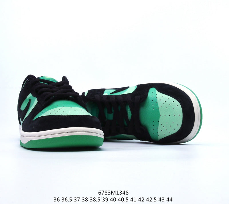 Nike SB Dunk Low